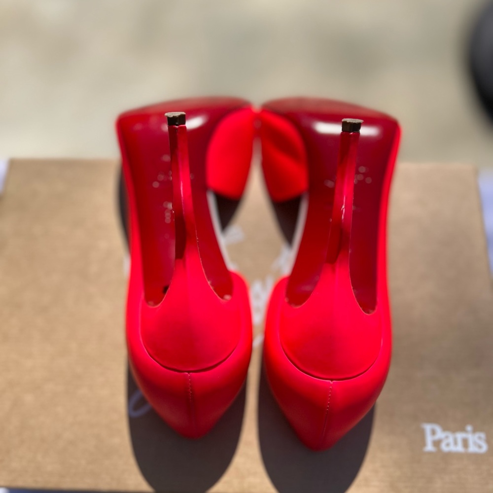 Christian Louboutin Dalida pointed toe pumps - Picture 11 of 14
